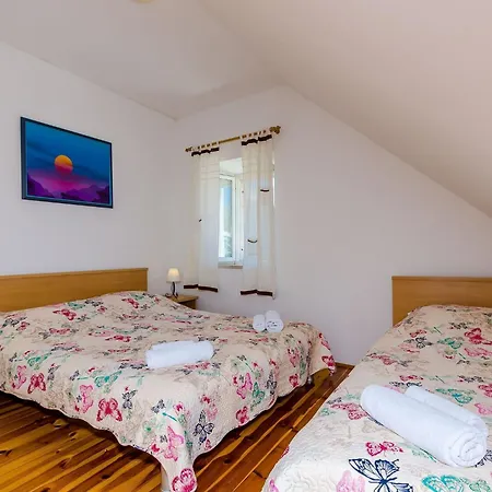 Apartment Orka - 3 Adults