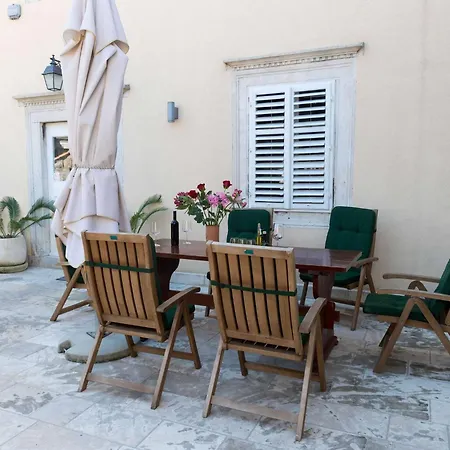 Orka - 3 Adults * Ντουμπρόβνικ